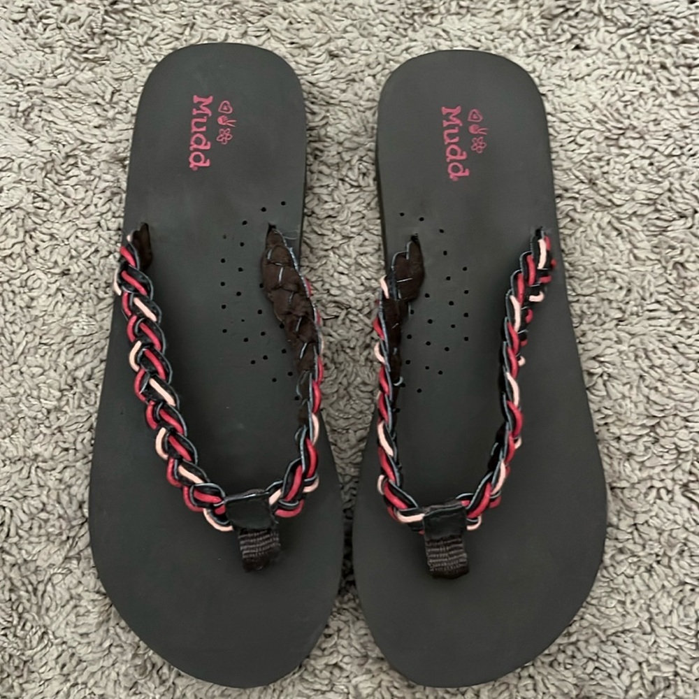 Mudd sandals